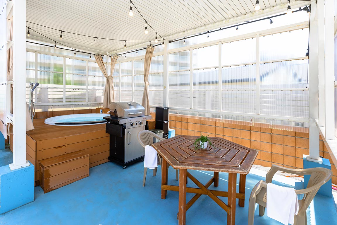 THE BONDS ビーチSPAリゾートグランピング -御宿- 内装