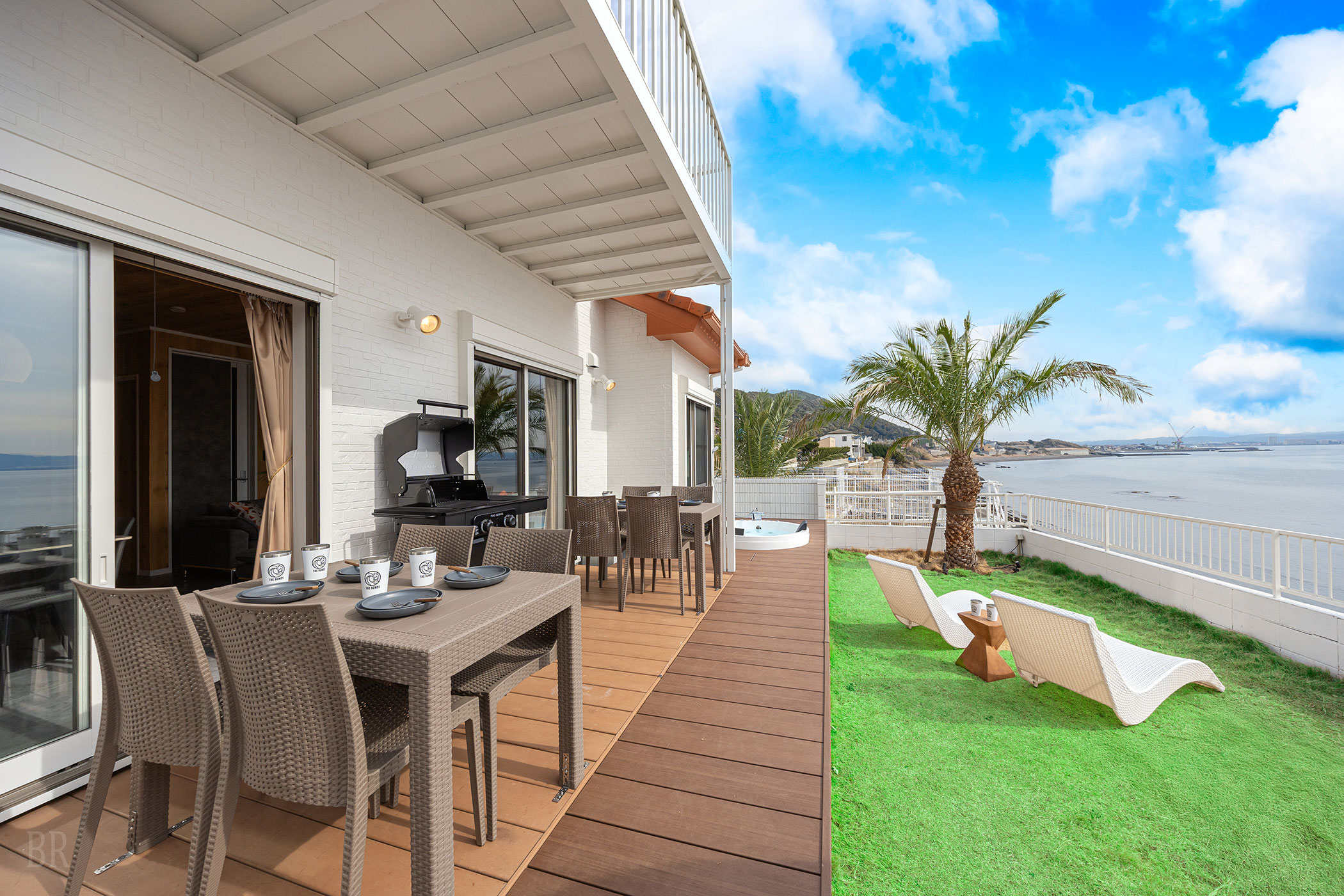 THE BONDS オーシャンフロントヴィラ‐千葉館山‐ 外観