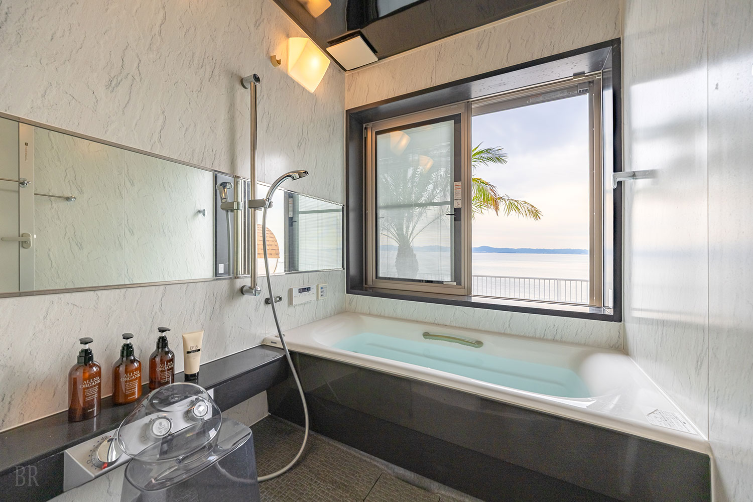 THE BONDS オーシャンフロントヴィラ‐千葉館山‐ バスルーム