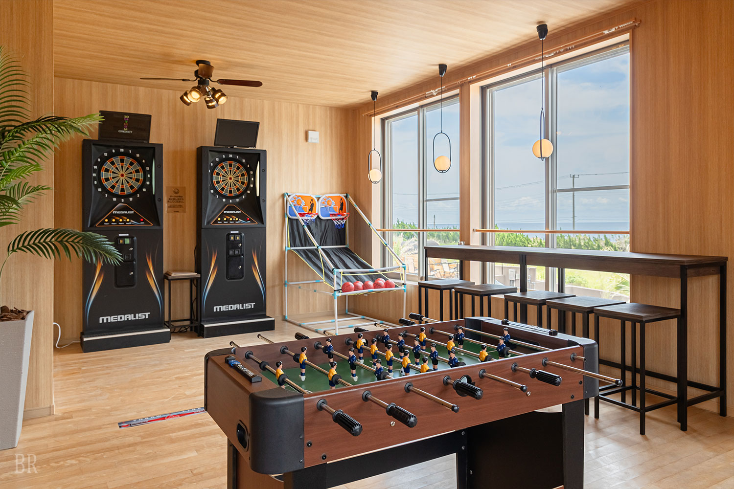 アミューズメント施設で遊ぶ